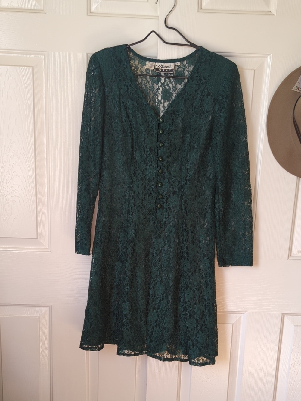 Dark Green Lace Long-Sleeve V-Neck Dress